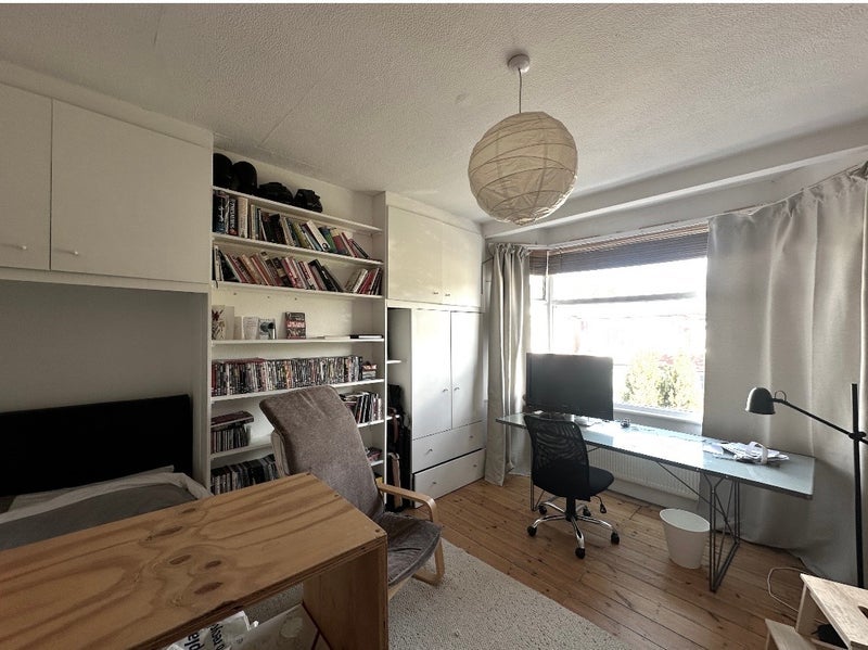 Room Sandringham Road in Greater London