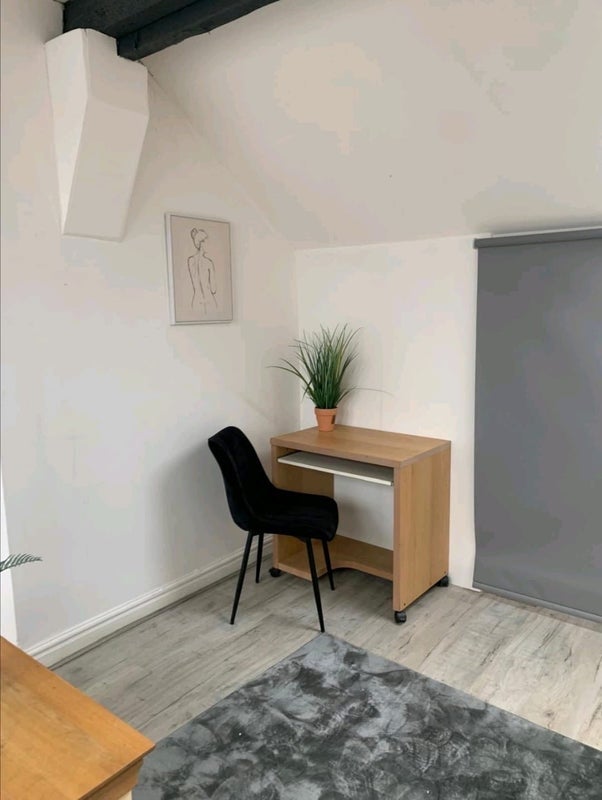 Room Roper Street in Liverpool