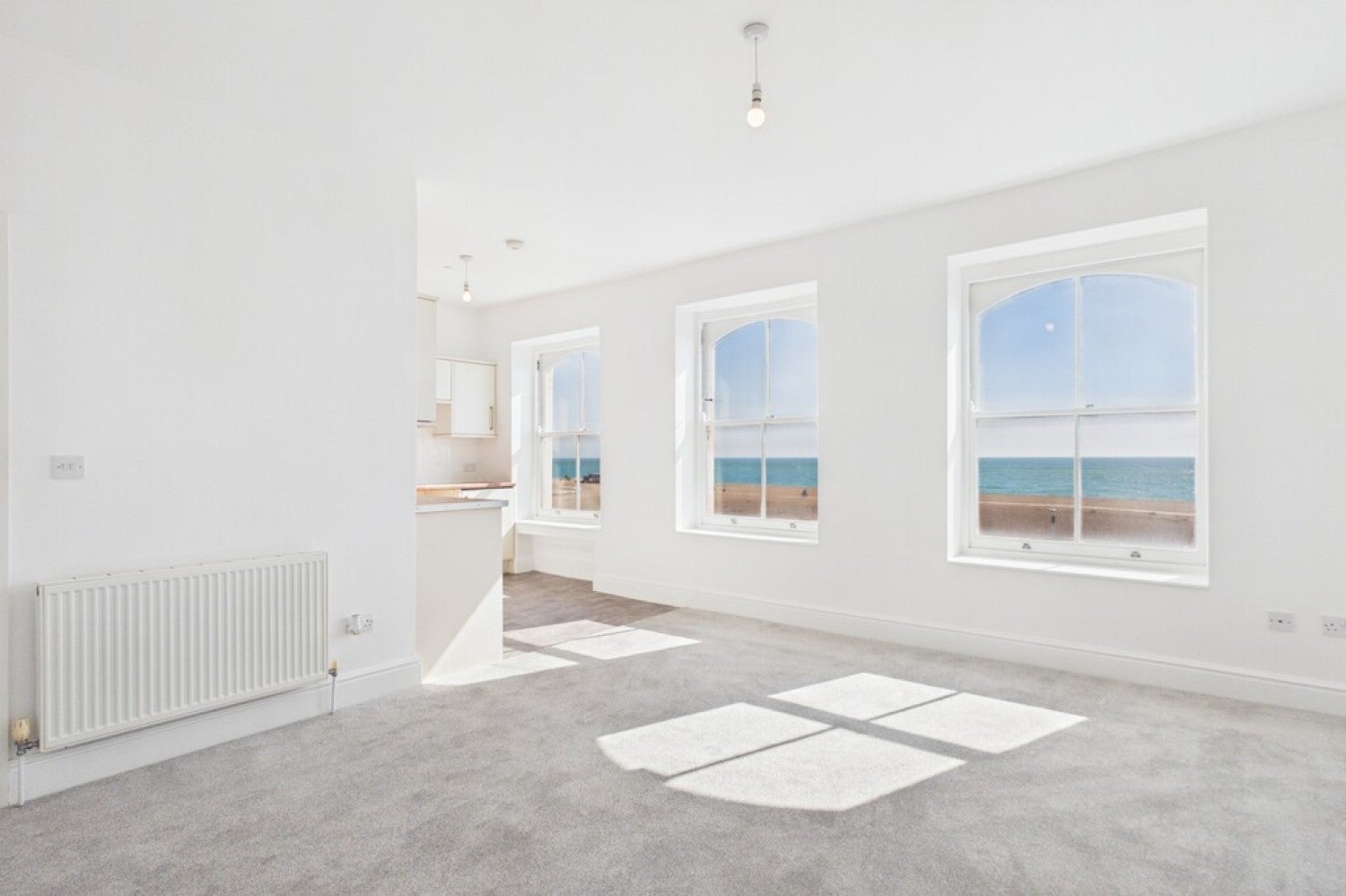 Flat Marine Parade in Folkestone and Hythe District