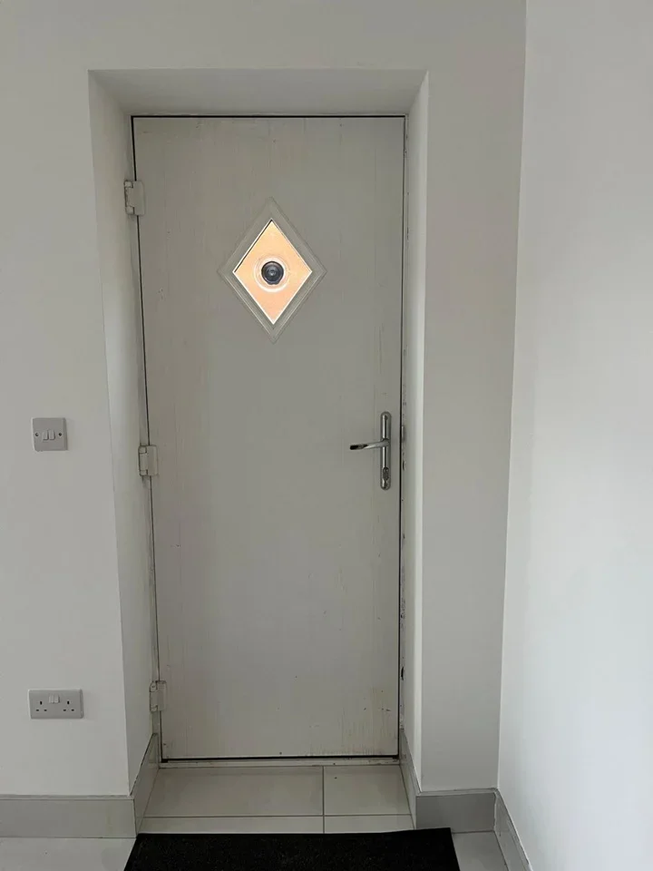 Room Hillview Road in Greater London