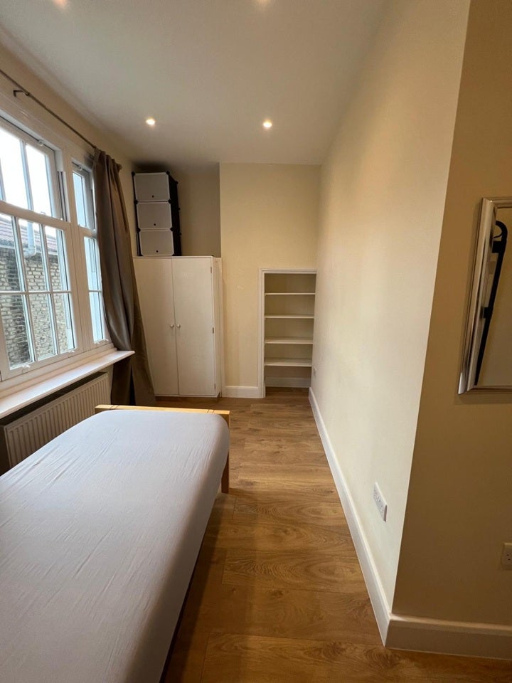 Flat Lillie Road in Greater London