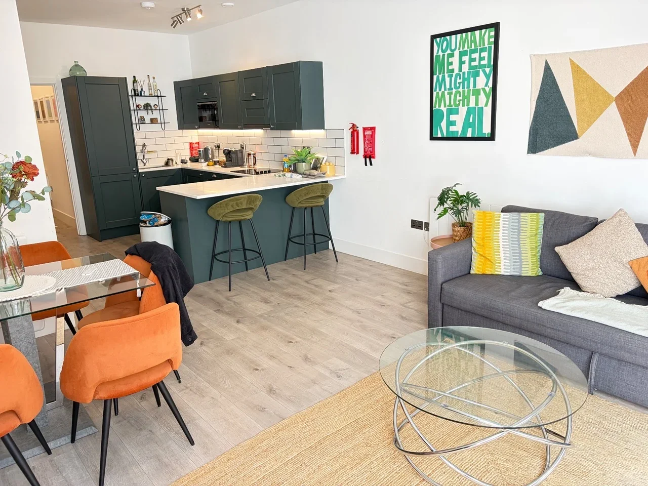 Flat Creffield Road in Greater London