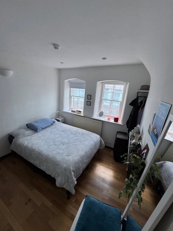 Room Worship Street in Greater London