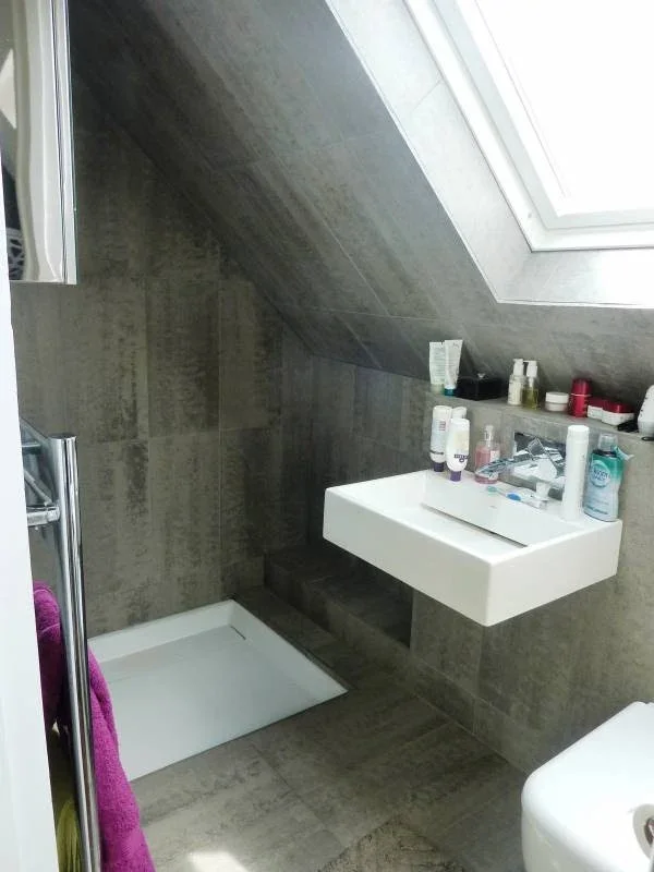Room Bouverie Road in Greater London