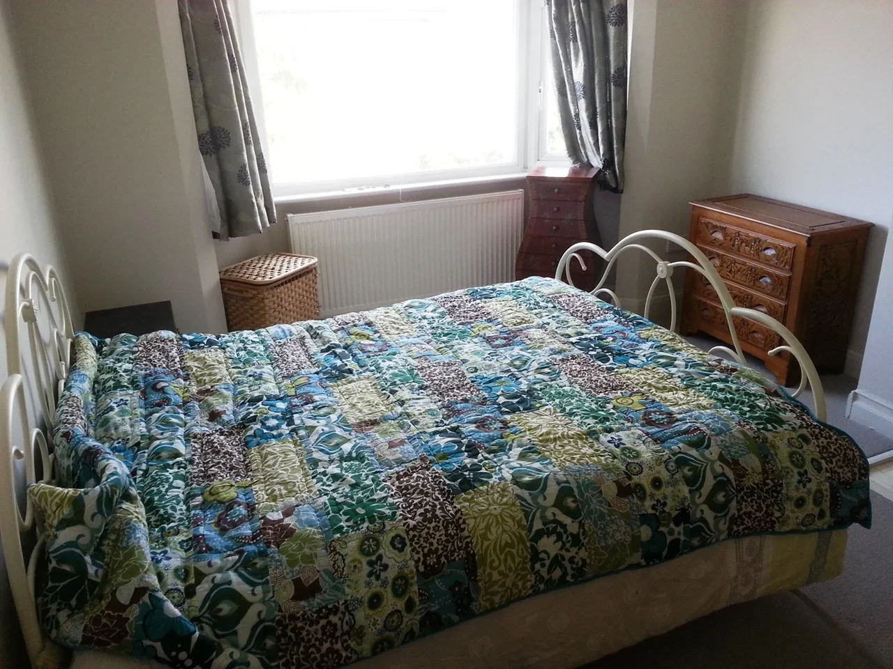 Room Bouverie Road in Greater London