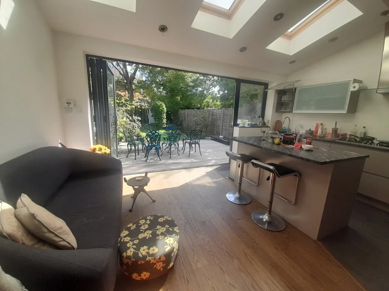 Room Bouverie Road in Greater London