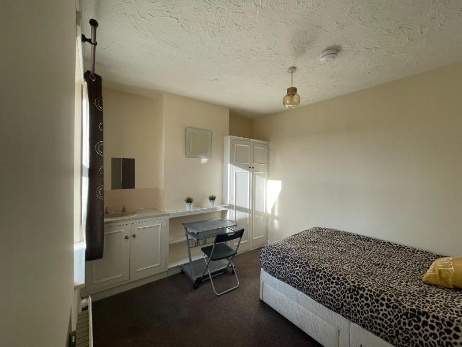Room Alfred Street in Southampton
