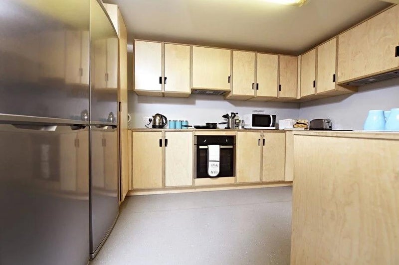 Room New Cross Road in Greater London