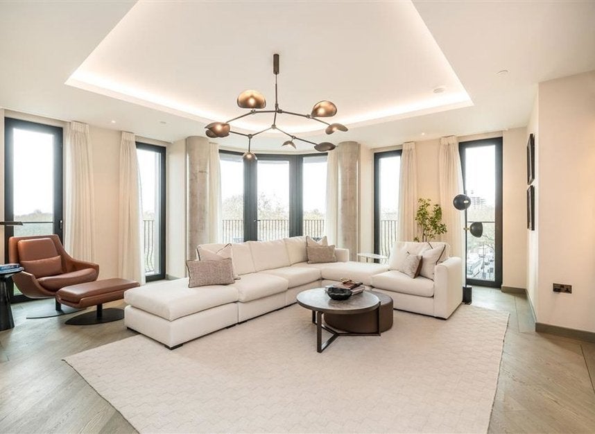 Flat Queensway in City of Westminster