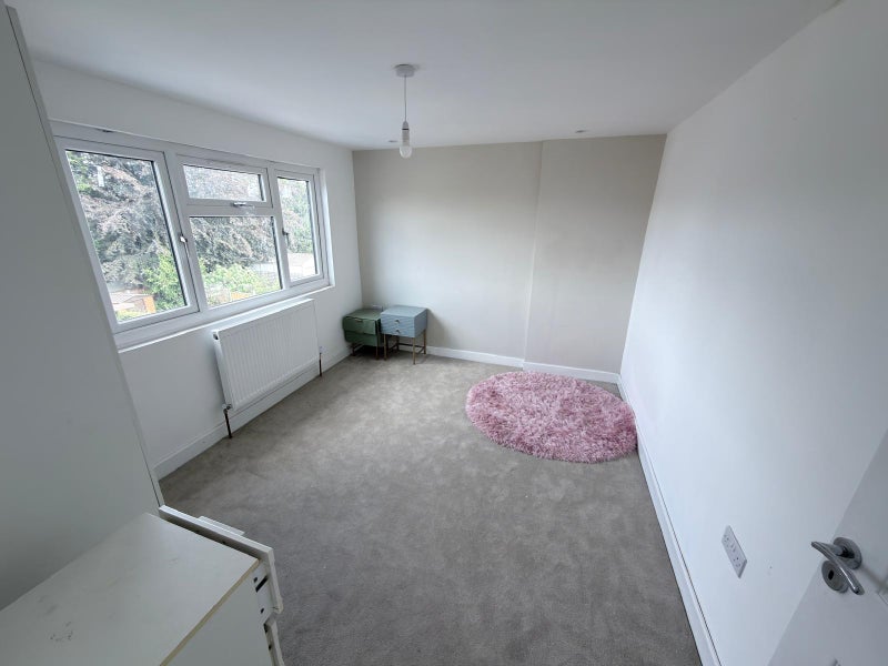 Room Moxhull Road in Metropolitan Borough of Solihull