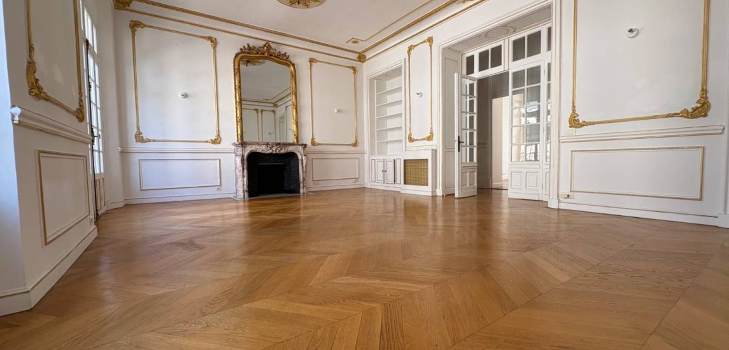 Flat Rue du Maréchal Joffre in Nice