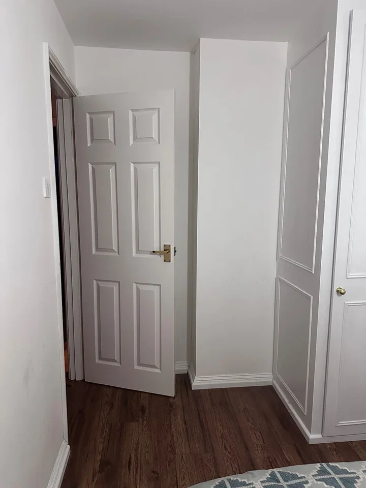 Room Knighton Close in Crawley