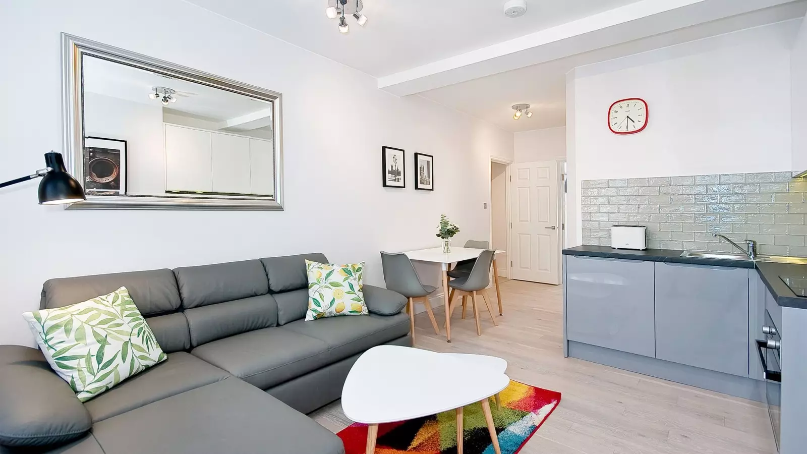 Flat Greek Street in City of Westminster