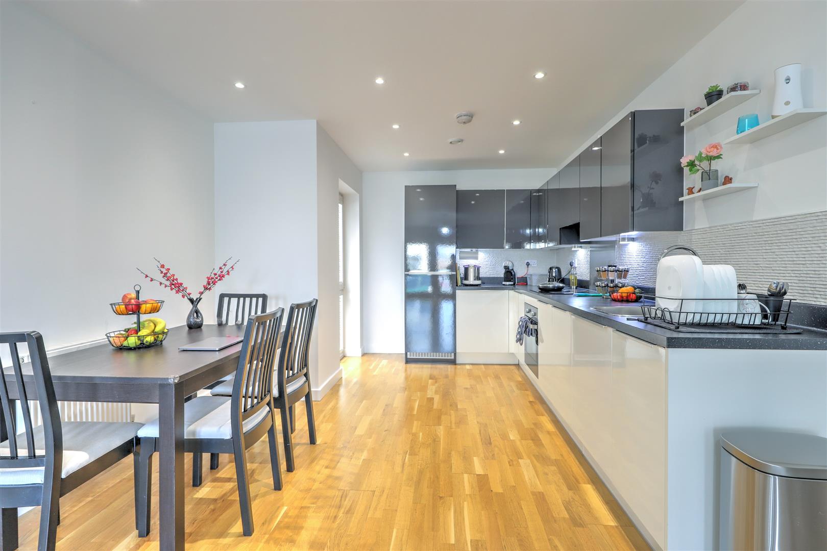 Flat Porters Way in Greater London