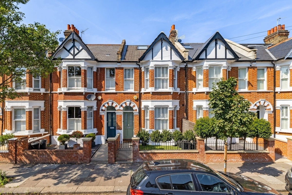 House Ravensbury Road in Greater London