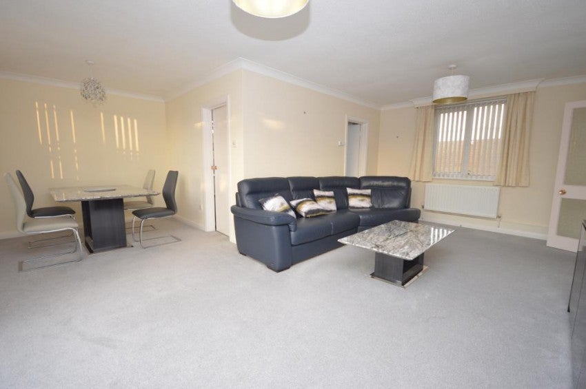 Flat Keats Avenue in New Forest