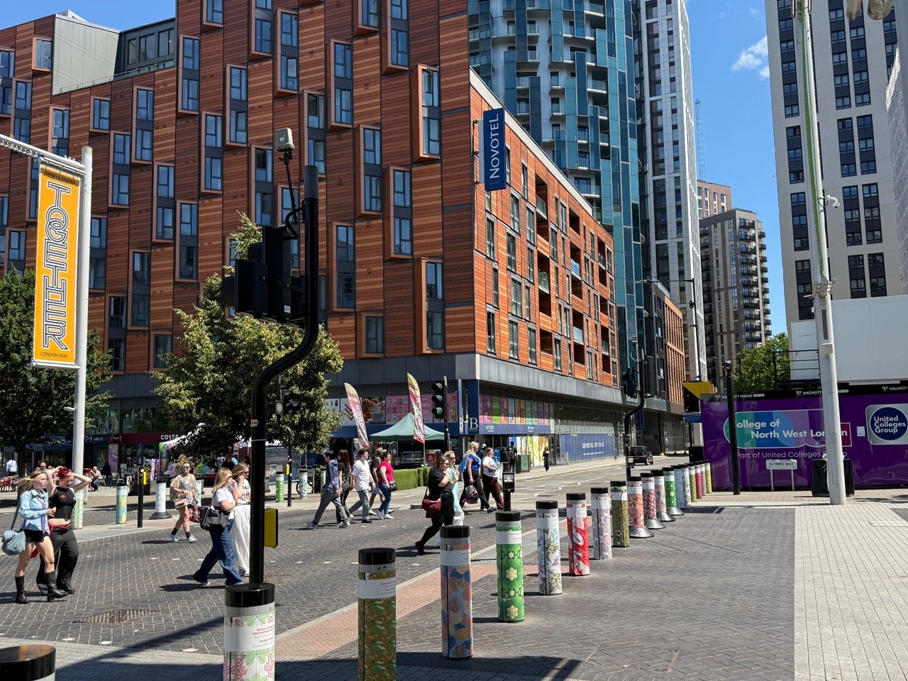Flat Fulton Road in Greater London