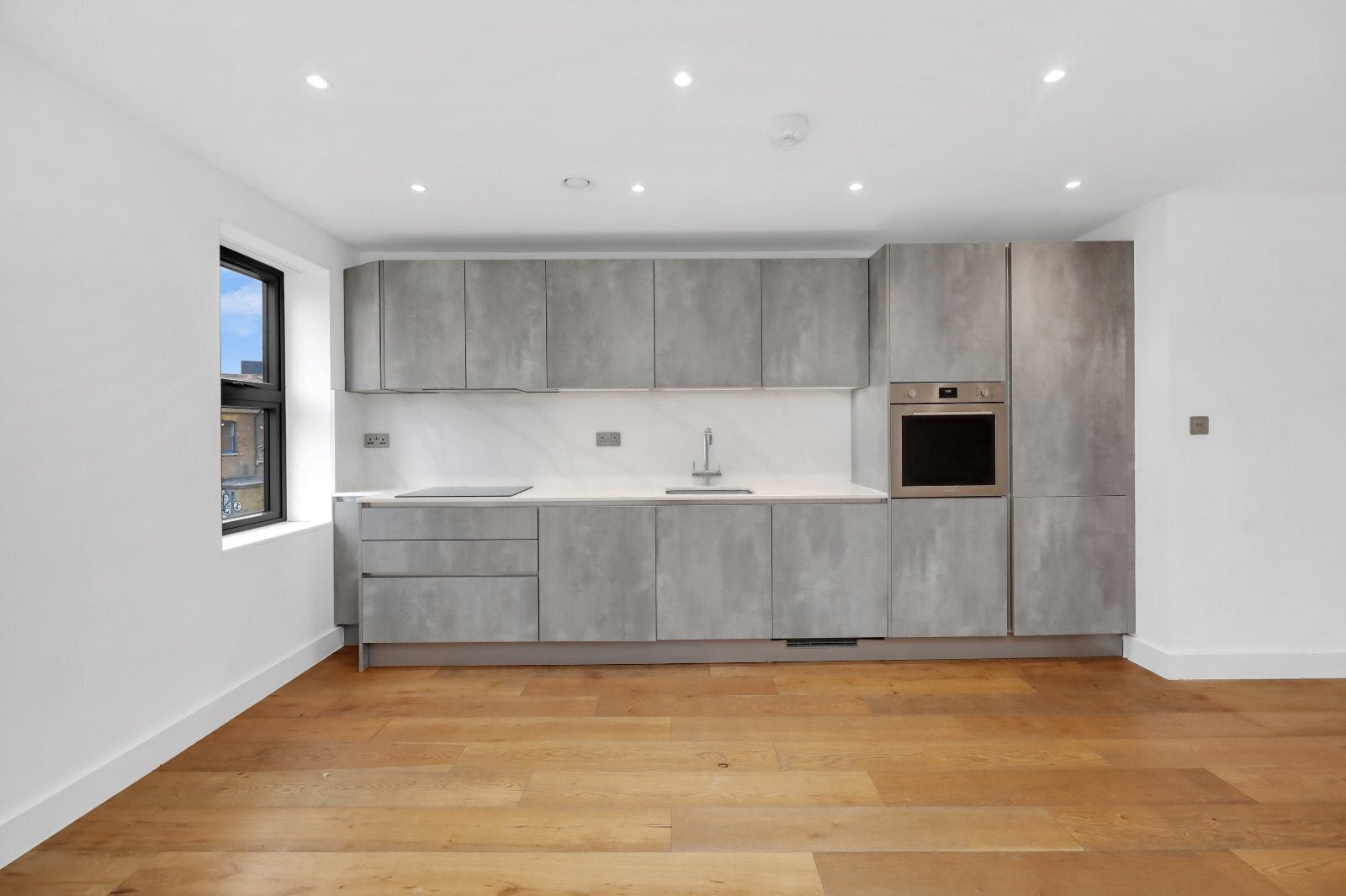 Flat Marquis Road in Greater London