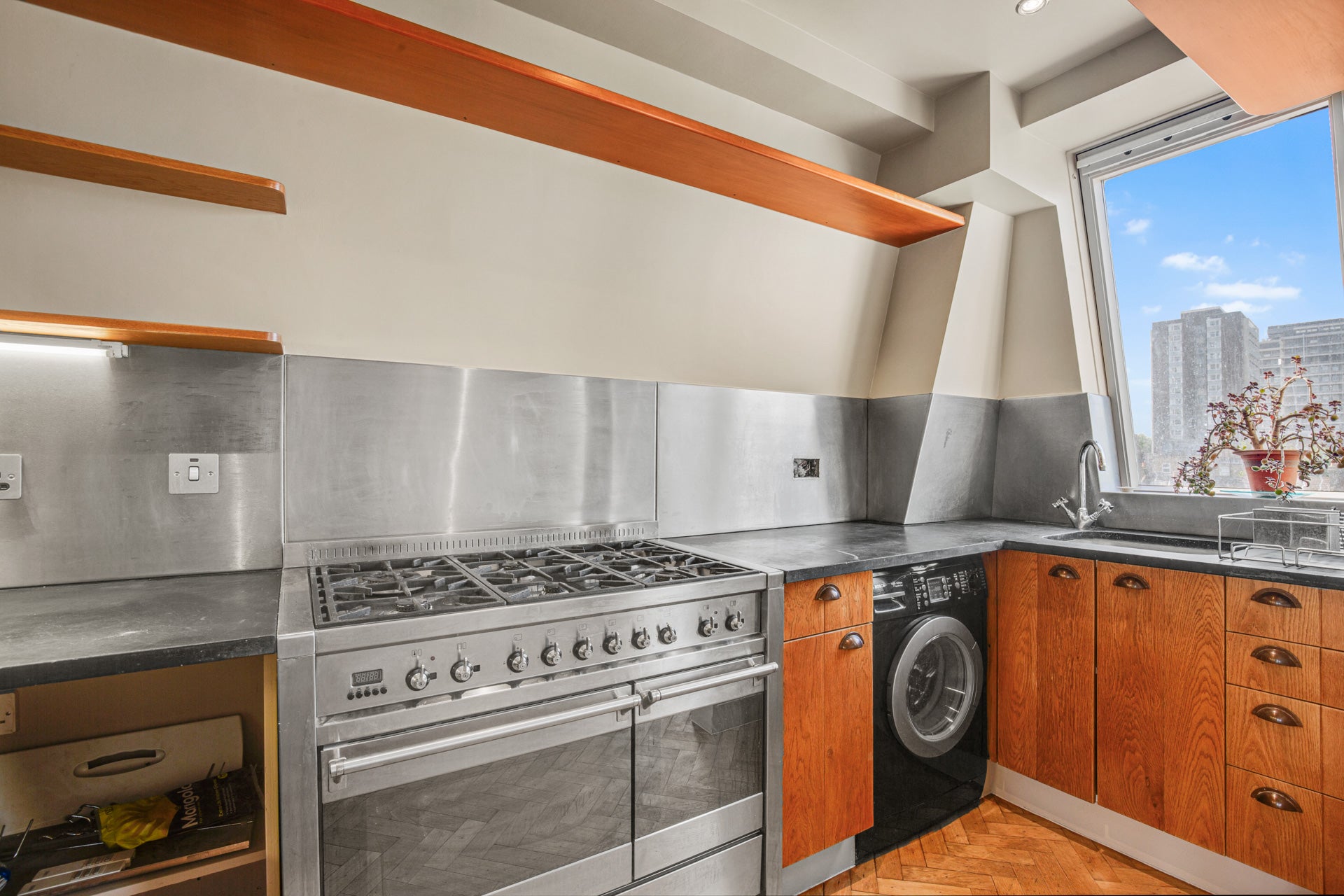 Flat Delorme Street in Greater London