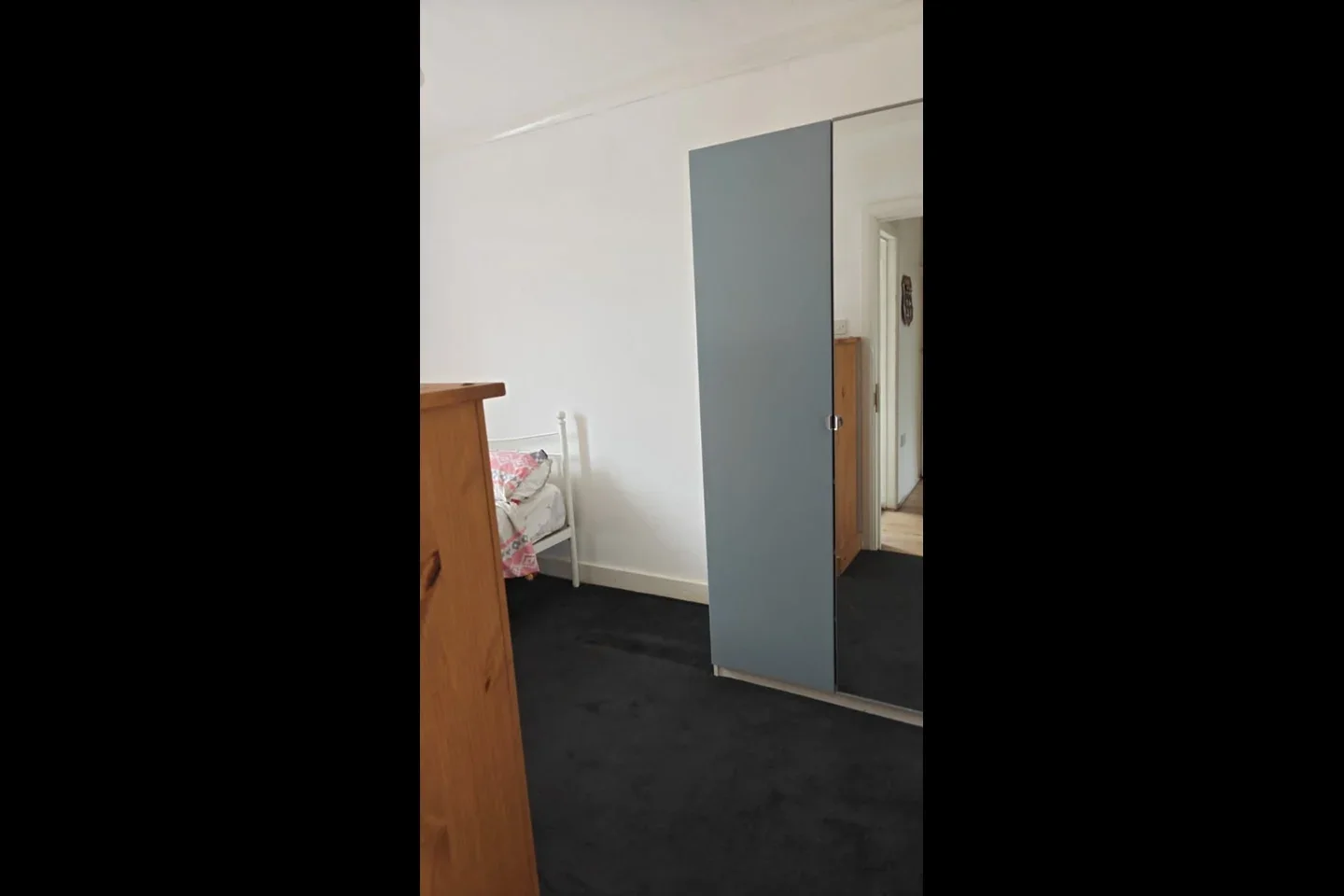 Room Knightsbridge Gardens in Greater London
