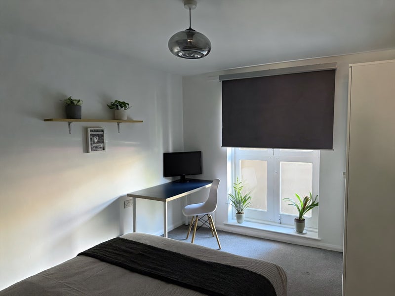Room Old Ford Road in Greater London
