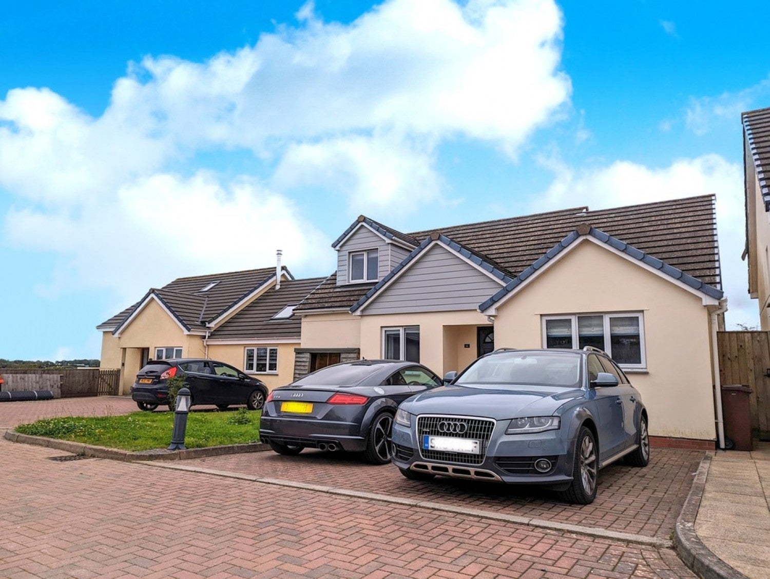 House Trispen Hill in Trispen