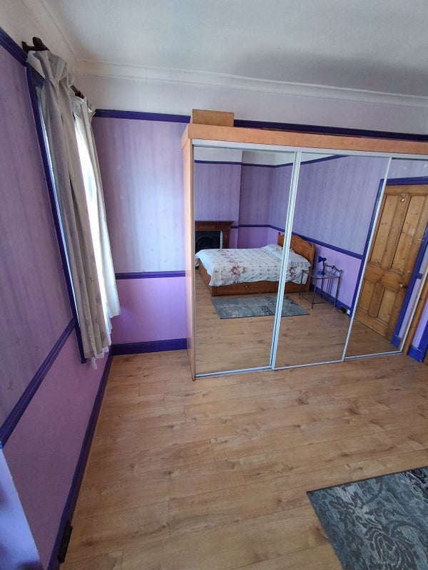 Room Gonville Road in Greater London