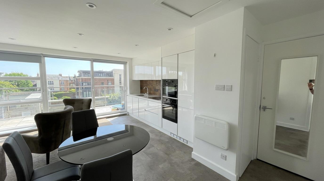 Flat Leicester Place in Leeds