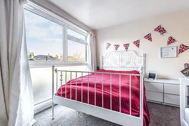 Flat Gregor Mews in Greater London