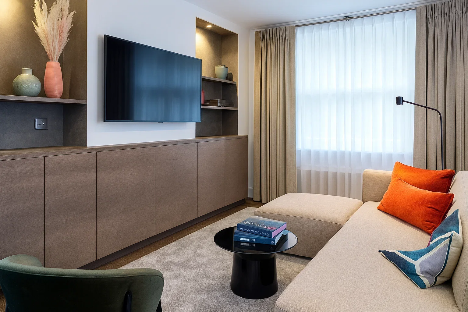 Flat Cheval Place in City of Westminster