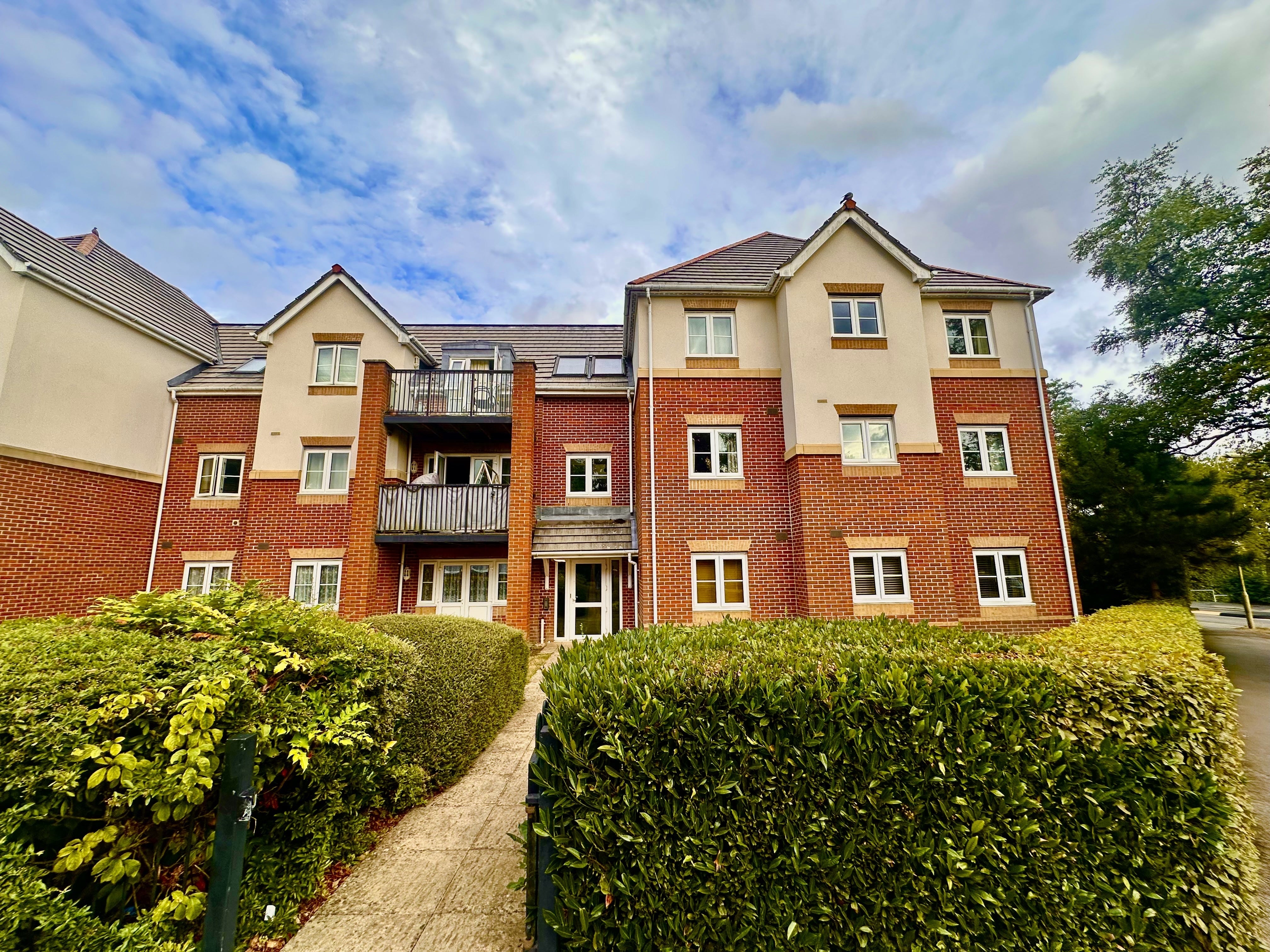Flat Hiltingbury Road in Chandler's Ford