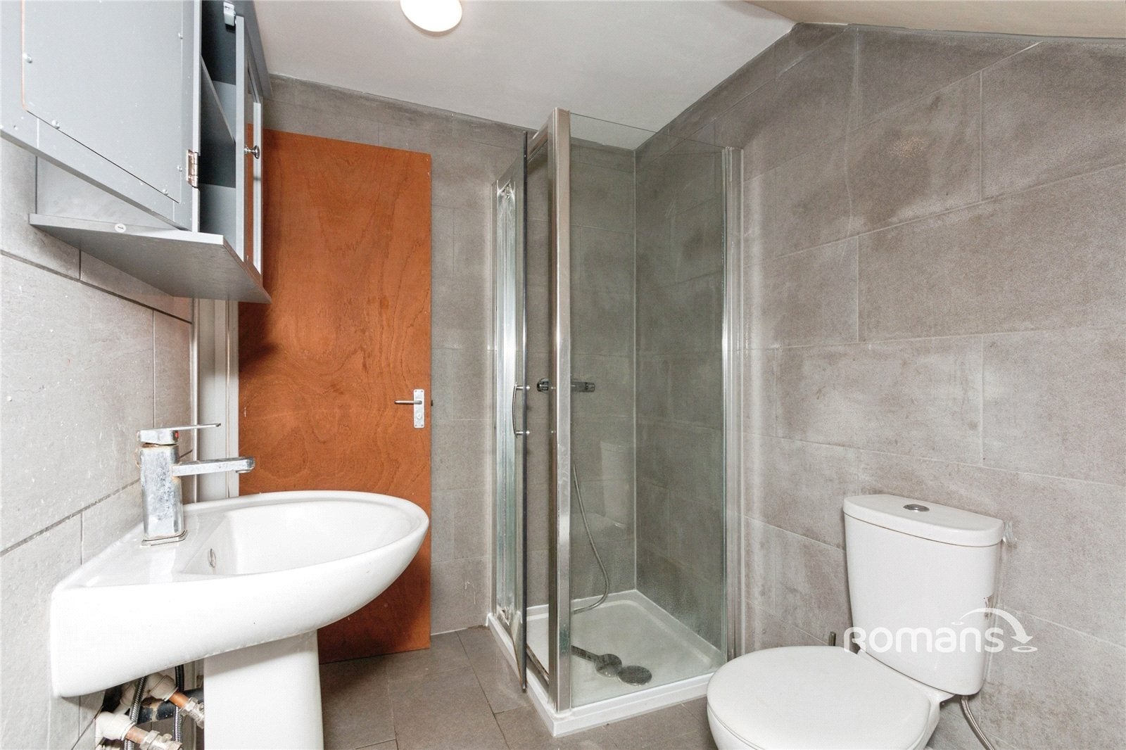 Room Newport Road in Rushmoor