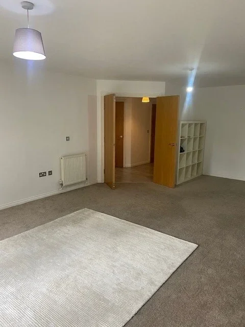 Flat Carisbrooke Road in Leeds