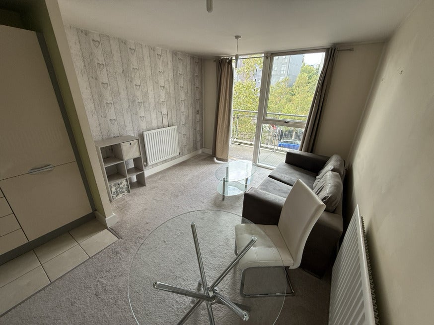 Flat Longleat Avenue in Birmingham