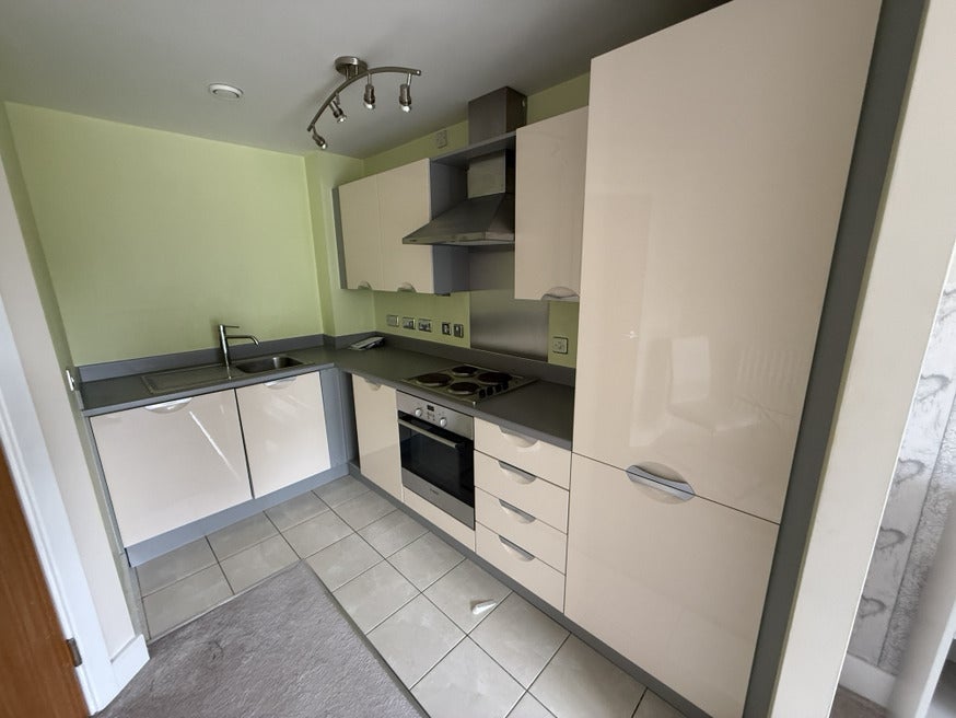Flat Longleat Avenue in Birmingham