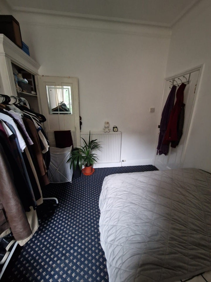 Room Amesbury Avenue in Greater London