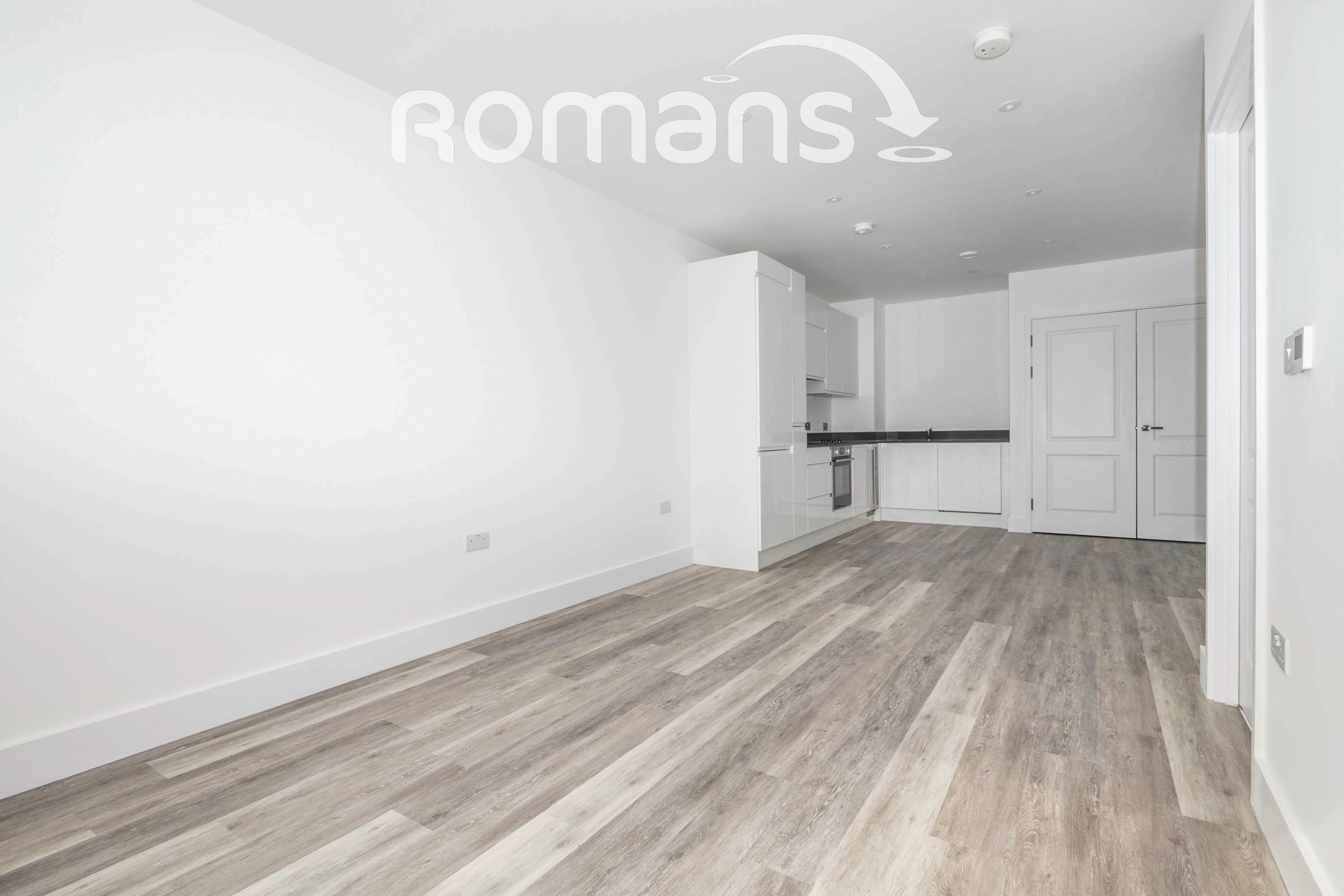 Flat Lyon Way in Camberley