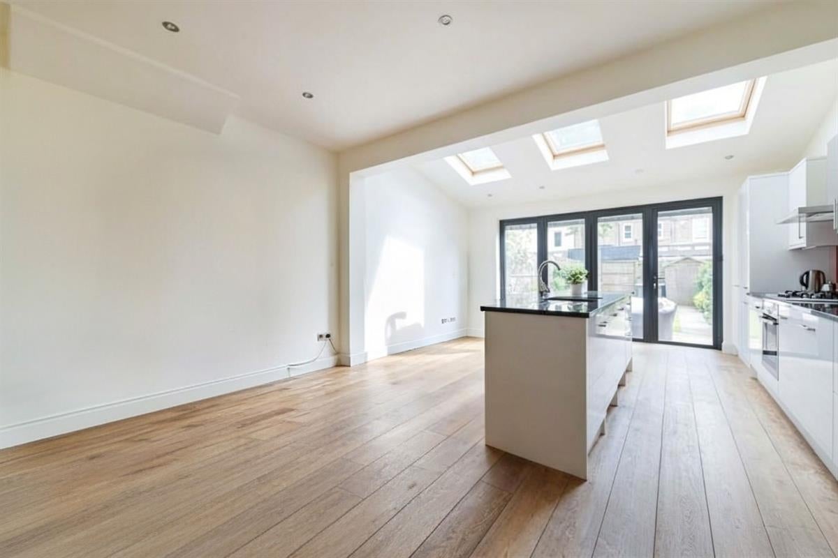 House Ravensbury Road in Greater London