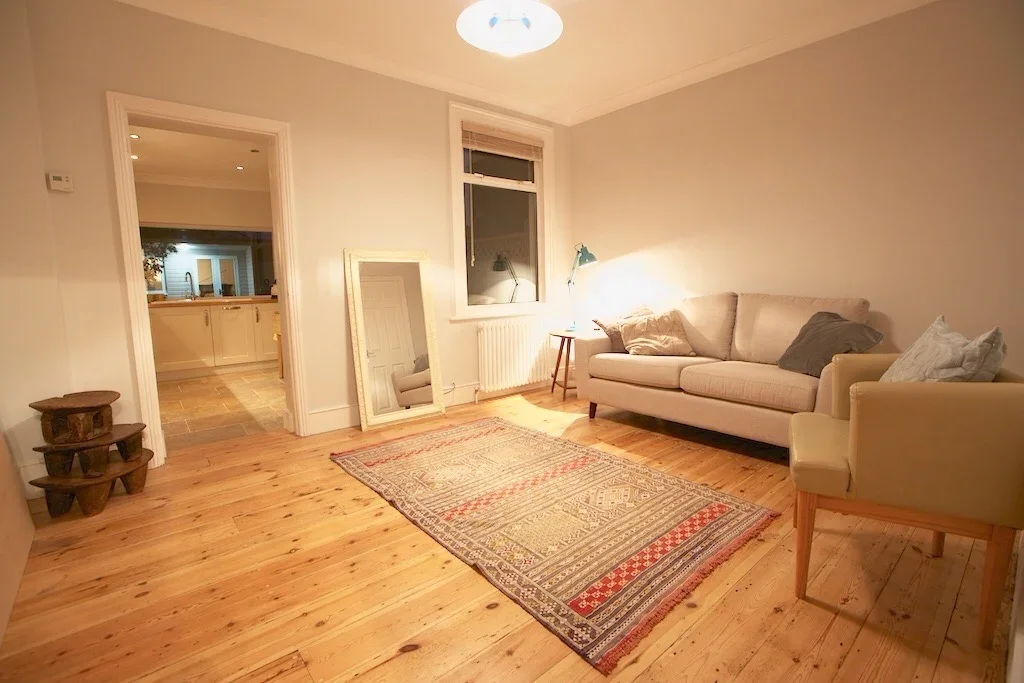 Room Eleanor Road in Greater London