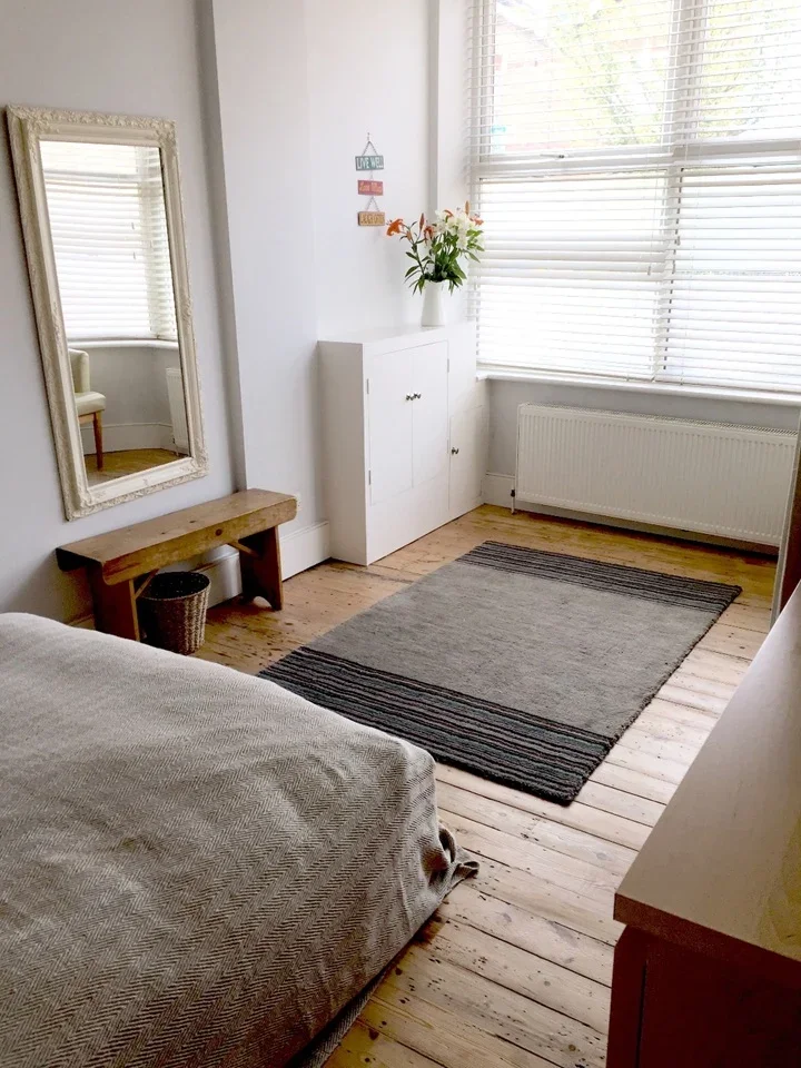 Room Eleanor Road in Greater London