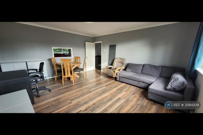 Flat Watling Street in Hertsmere