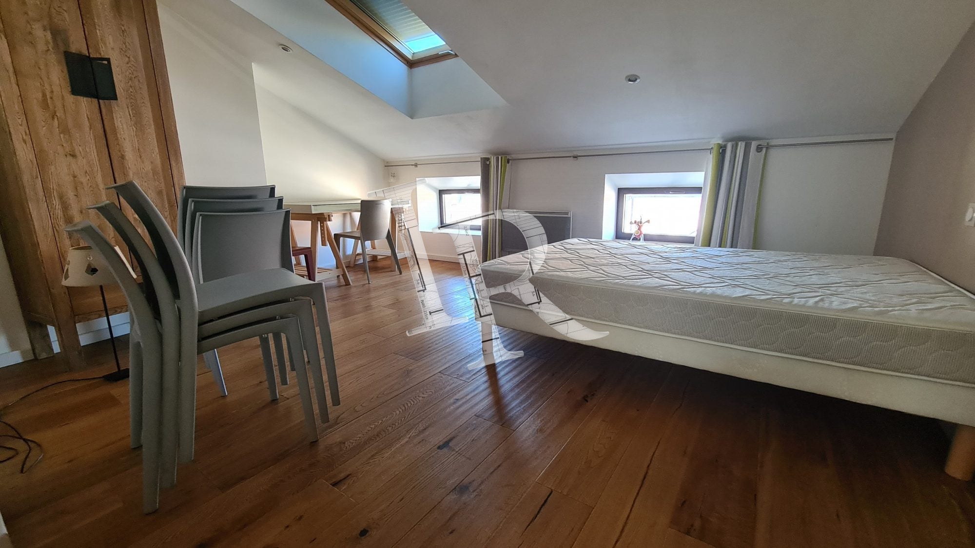 Flat Rue Pons de Chapteuil in Le Puy-en-Velay