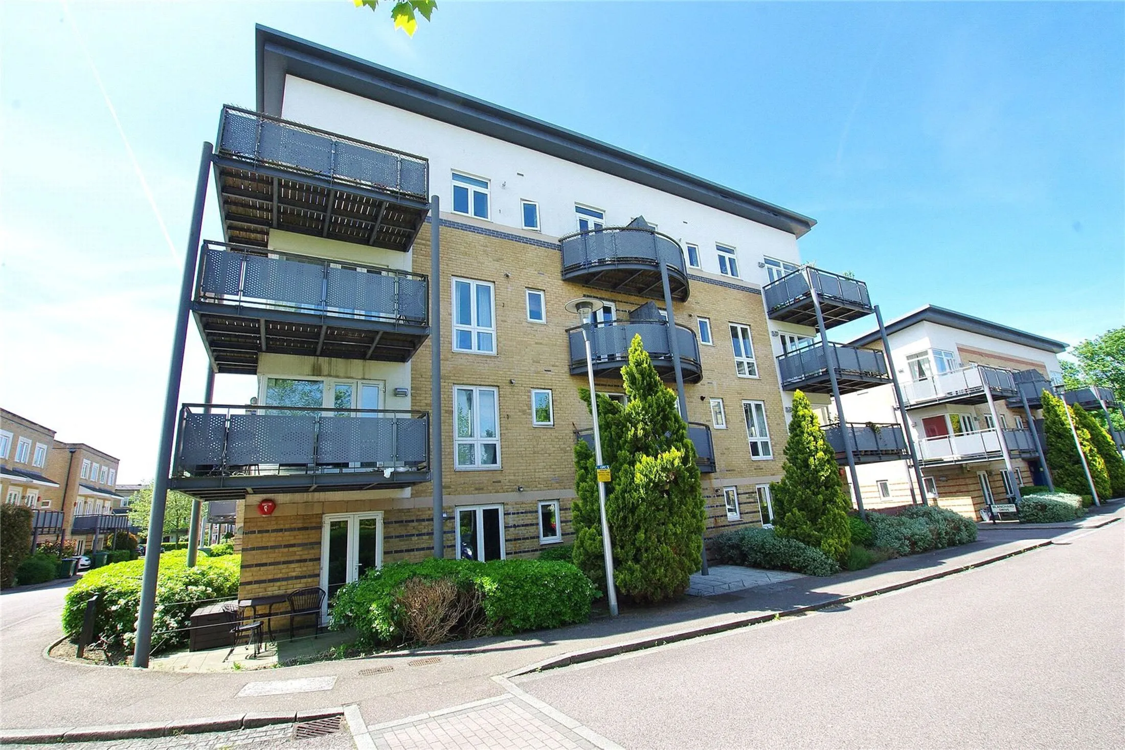 Flat Cassio Place in Watford