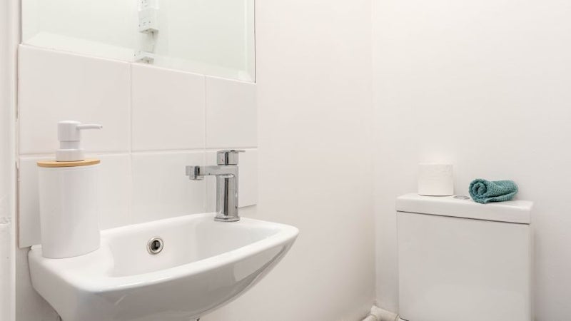 Room Holloway Road in Greater London