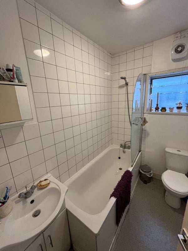 Room East Street in Greater London