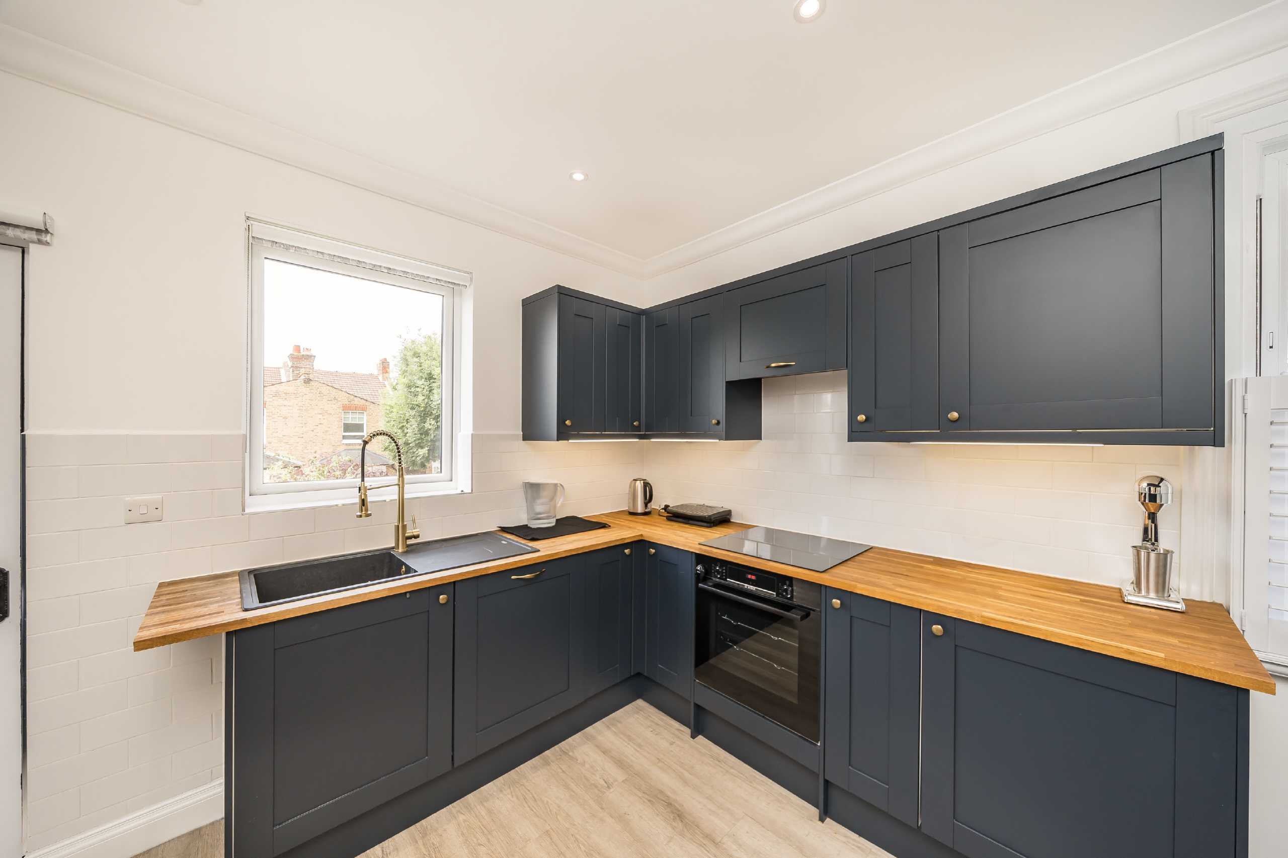 Flat Merton Hall Road in Greater London