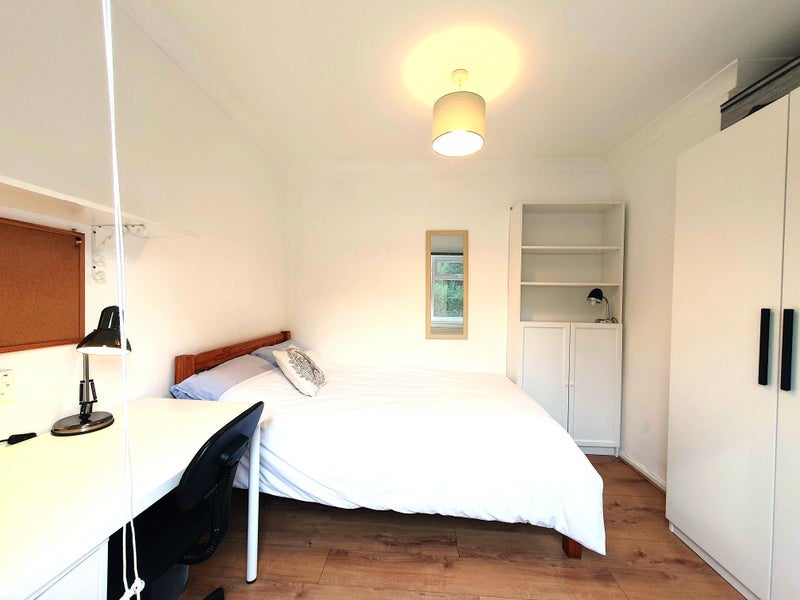 Room New Ashby Road in Charnwood