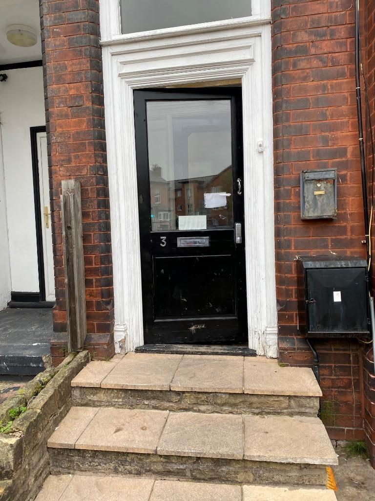 Flat Cringle Road in Manchester