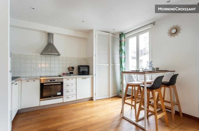 Flat Rue Chappe in Paris