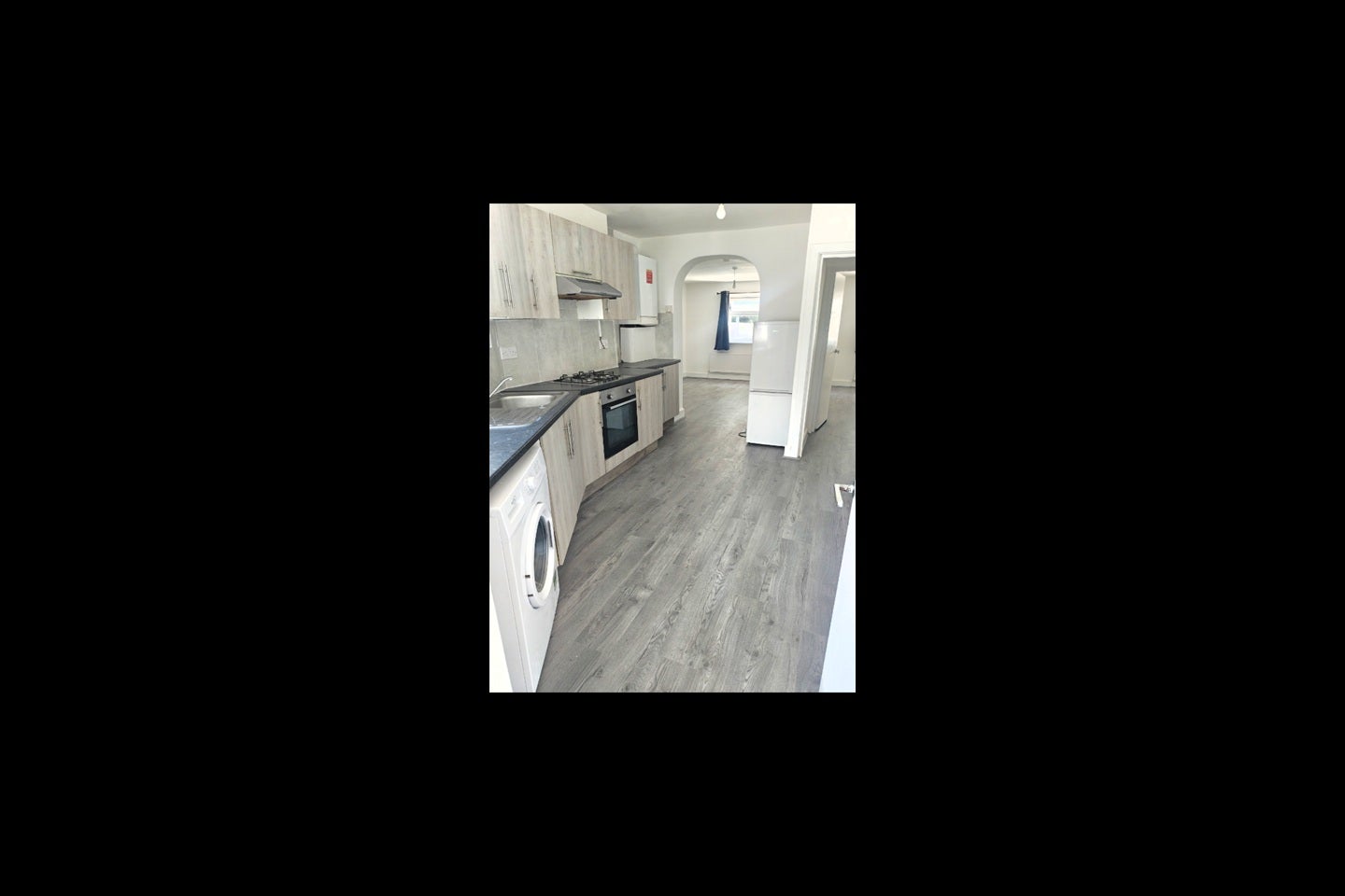 Flat Haldan Road in Greater London